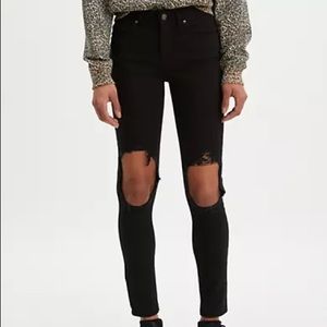 Black Levi 721 High Rose Skinny Jeans